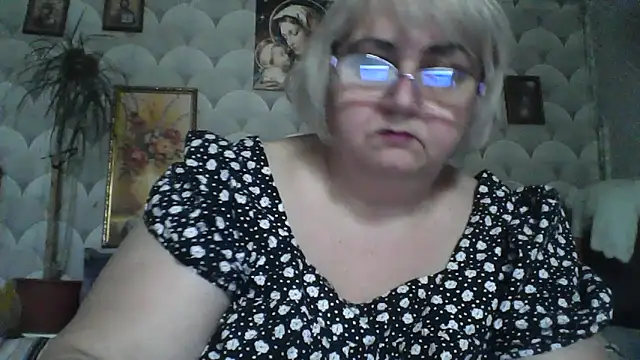 MarinaFarina53 online show from May 2026 05:58:01 AM