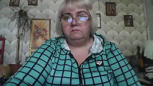 MarinaFarina53 online show from May 2026 05:46:01 AM
