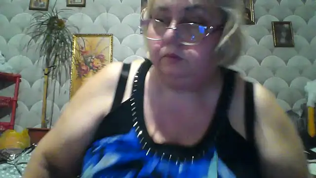 MarinaFarina53 online show from May 2026 06:13:01 PM