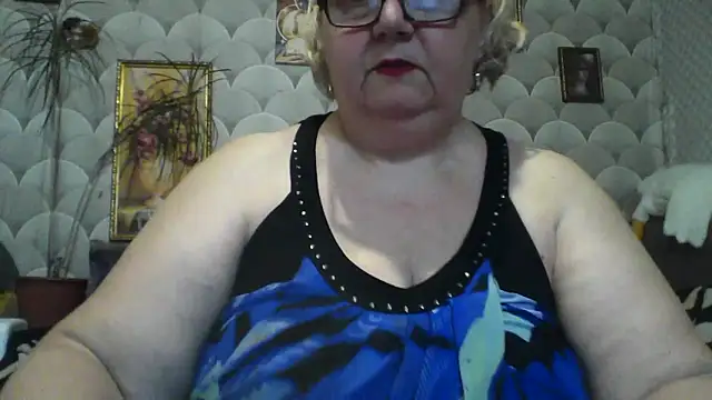 MarinaFarina53 online show from May 2026 06:56:02 AM