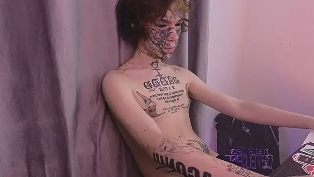 Snapshot of Emo___boy chatting on June 2026 11:43:01 PM Emo boy online show from June 2026 11:43:01 PM