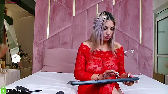 SiellaDolce online show from June 2026 06:13:02 PM