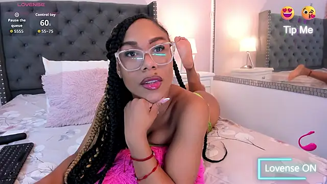 Erikaamore online show from June 2026 12:49:02 PM