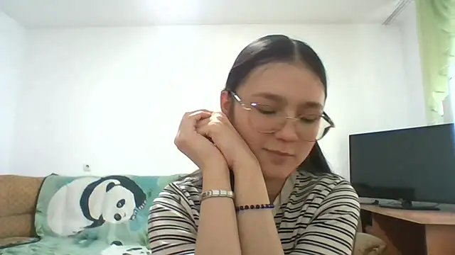 MalindaPerrino online show from May 2026 07:54:02 AM