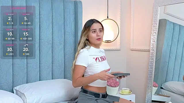 Snapshot of Serena-Virelli chatting on June 2026 08:52:01 AM Serena-Virelli online show from June 2026 08:52:01 AM