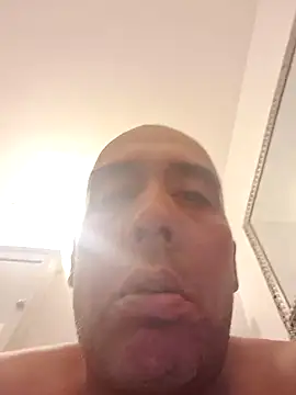 Mikeyjoe2840 online show from May 2026 03:43:02 AM