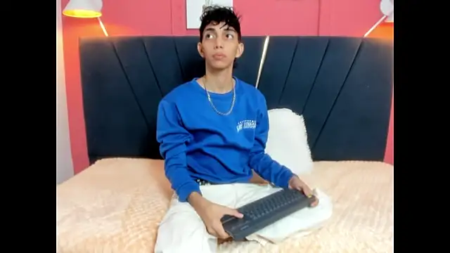 ero boy40 online show from June 2026 03:58:02 AM