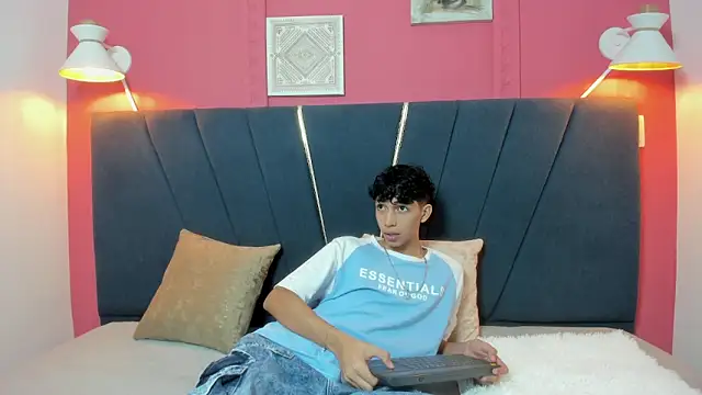 ero boy40 online show from May 2026 03:26:01 AM