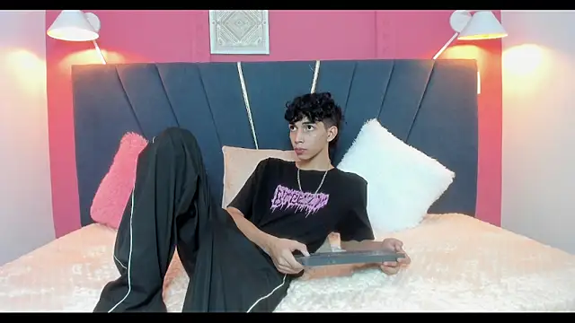ero boy40 online show from May 2026 07:27:01 AM