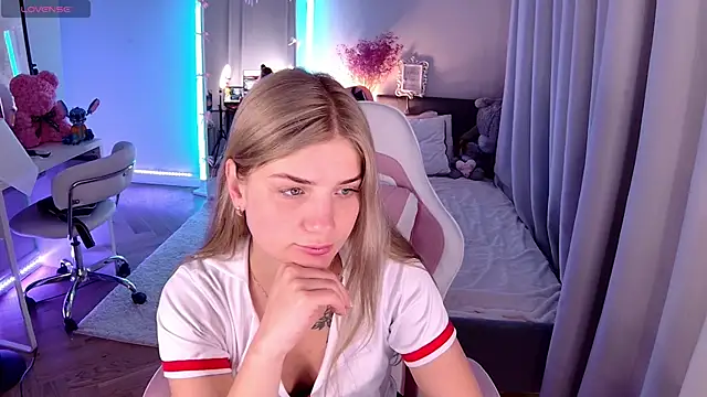 Leri One online show from May 2026 06:07:02 AM