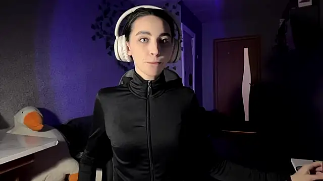 NightFoxxx online show from May 2026 07:21:01 AM