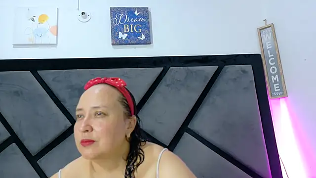 Natasha2603 online show from June 2026 10:42:02 PM