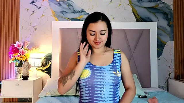 MiiaRousse  online show from June 2026 11:02:01 PM