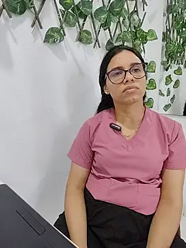 alanahot94 online show from June 2026 06:46:02 PM