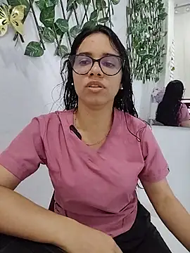alanahot94 online show from June 2026 03:34:01 PM