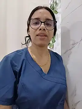 alanahot94 online show from June 2026 10:08:01 PM