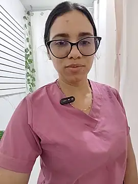 alanahot94 online show from June 2026 06:53:02 PM