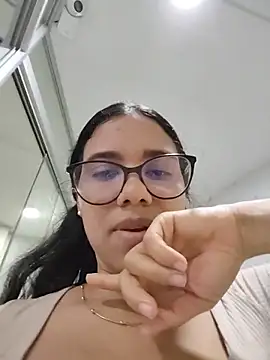alanahot94 online show from June 2026 12:38:02 AM