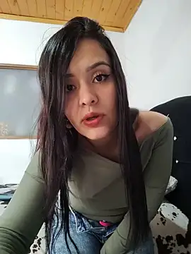 HollyMoon  online show from May 2026 07:45:02 PM