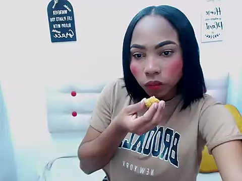whitneynaugthyxxxx online show from May 2026 01:43:02 PM
