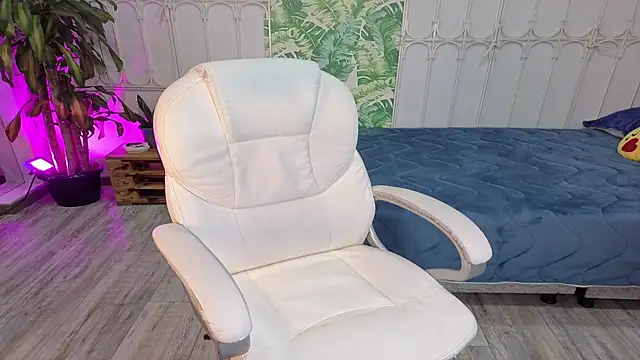 Snapshot of baby_julieta00 chatting on May 2026 04:38:02 AM baby julieta00 online show from May 2026 04:38:02 AM