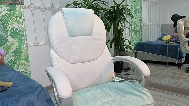 Snapshot of baby_julieta00 chatting on June 2026 12:32:02 PM baby julieta00 online show from June 2026 12:32:02 PM