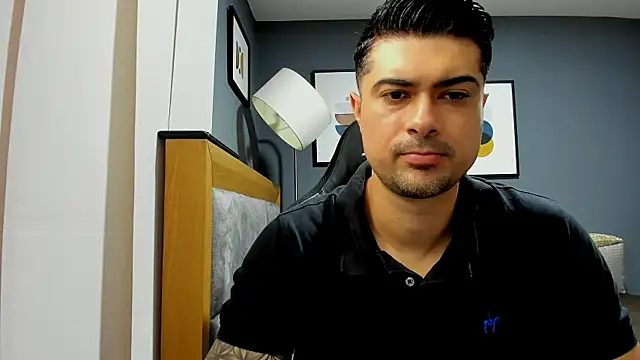 Snapshot of ZEI-001 chatting on June 2026 09:31:01 PM ZEI-001 online show from June 2026 09:31:01 PM