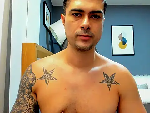 Snapshot of ZEI-001 chatting on May 2026 04:01:02 AM ZEI-001 online show from May 2026 04:01:02 AM