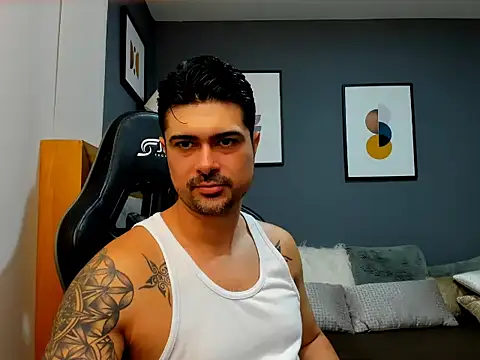 Snapshot of ZEI-001 chatting on May 2026 08:36:02 AM ZEI-001 online show from May 2026 08:36:02 AM