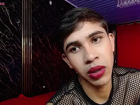 Snapshot of joshua_saenz_ chatting on May 2026 07:42:02 PM joshua saenz online show from May 2026 07:42:02 PM