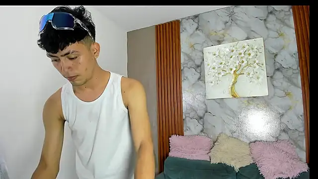 CAT LOVE1 online show from July 2026 08:15:02 PM