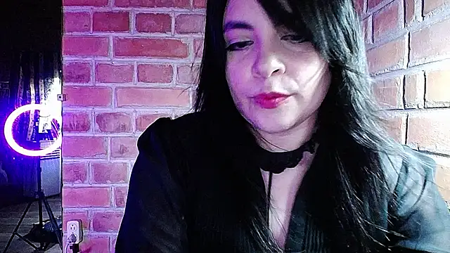 DarkRoseUwU online show from June 2026 10:04:02 PM