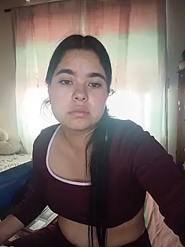 MiiaHott W online show from May 2026 01:17:02 PM