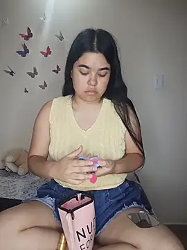 Snapshot of MiiaHott_W chatting on June 2026 01:27:01 PM MiiaHott W online show from June 2026 01:27:01 PM