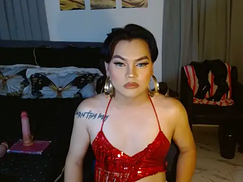 RoyalSeductress online show from May 2026 02:13:02 PM