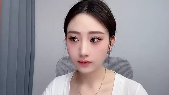 222Mia online show from June 2026 02:17:02 AM