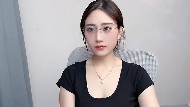  222Mia online show from June 2026 11:20:01 AM