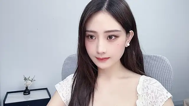  222Mia online show from May 2026 06:24:02 AM