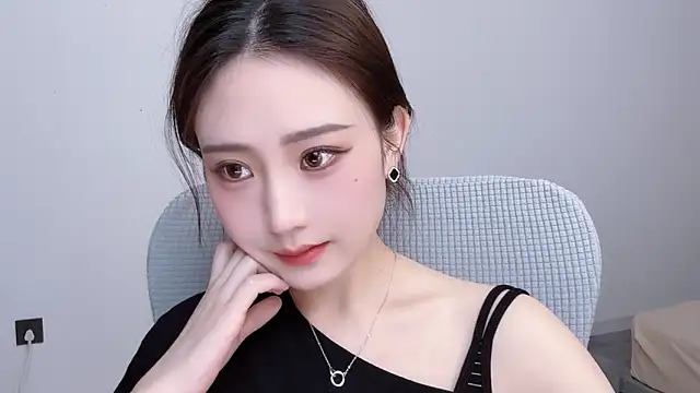  222Mia online show from June 2026 01:50:01 AM