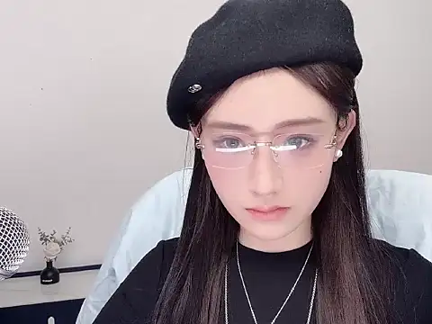  222Mia online show from May 2026 03:13:01 AM