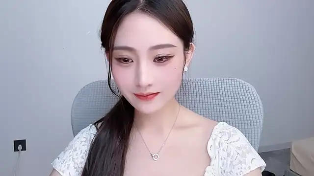  222Mia online show from June 2026 03:06:02 AM