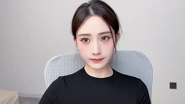  222Mia online show from June 2026 05:04:02 AM