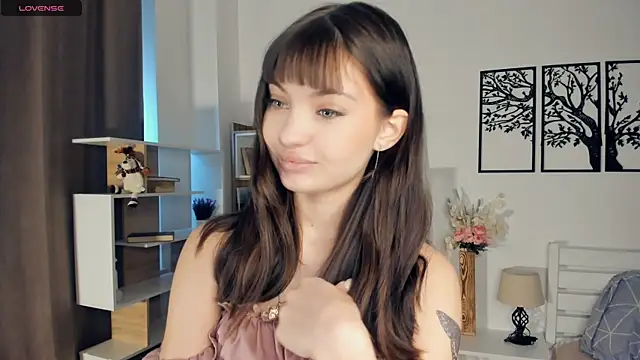 LupitaSolt online show from June 2026 09:20:01 AM