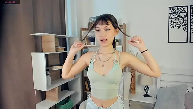 LupitaSolt online show from May 2026 08:10:02 AM