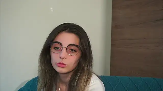 LexiaMirel online show from May 2026 04:00:02 PM