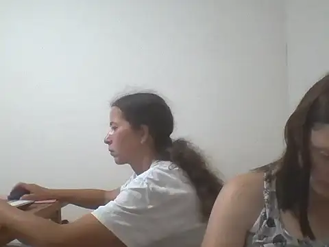 Kimmy Webb online show from June 2026 05:52:02 PM