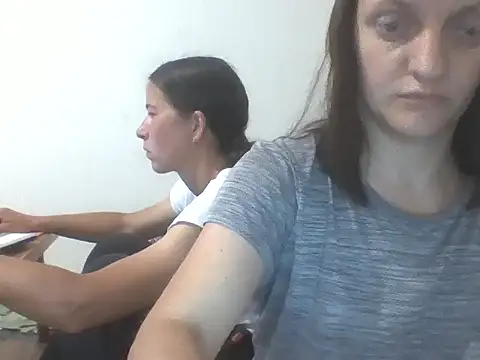 Kimmy Webb online show from June 2026 04:57:02 PM