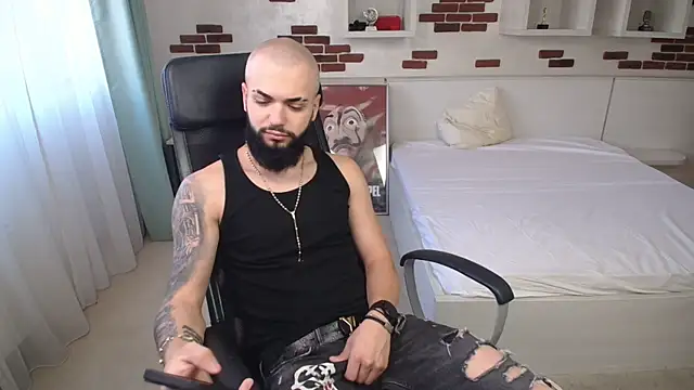 OscarWillss online show from May 2026 04:45:02 AM