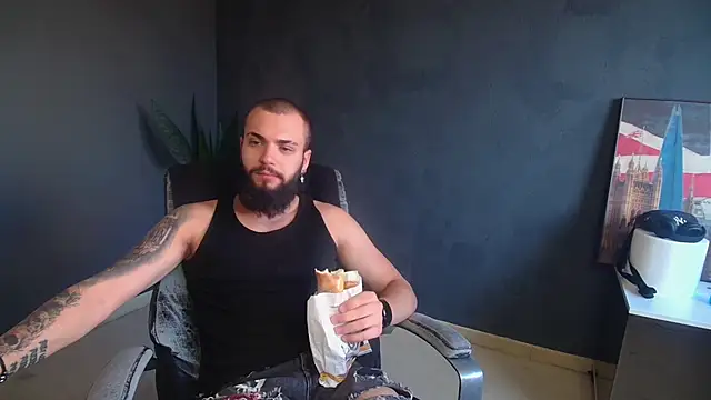 OscarWillss online show from June 2026 04:18:01 AM