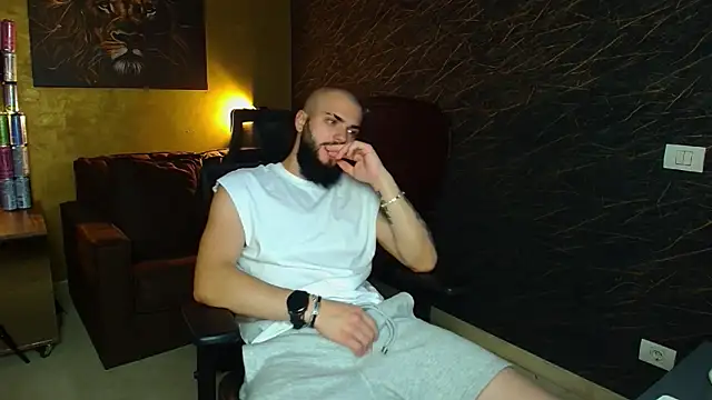 OscarWillss online show from June 2026 06:58:01 AM